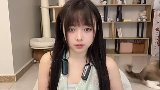 Chenjing0 online show from October 11, 2025, 3:18 am