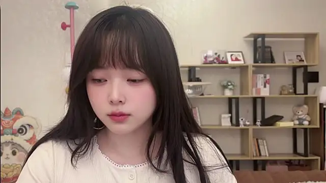 Chenjing0 online show from November 6, 2025, 12:53 pm