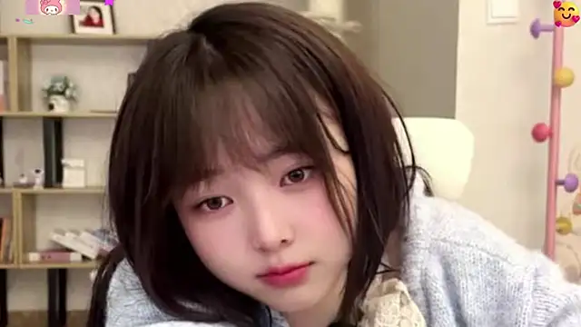 Chenjing0 online show from July 15, 2026, 12:56 pm