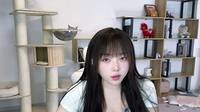 Chenjing0 online show from April 28, 2026, 1:15 pm
