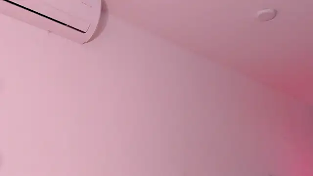 LiaCathaleya online show from September 18, 2025, 3:04 pm