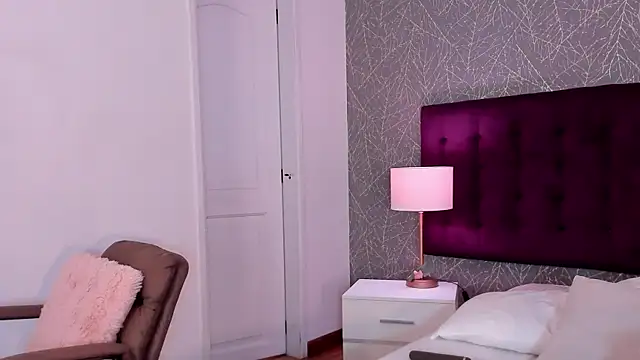 LiaCathaleya online show from June 6, 2026, 8:25 pm