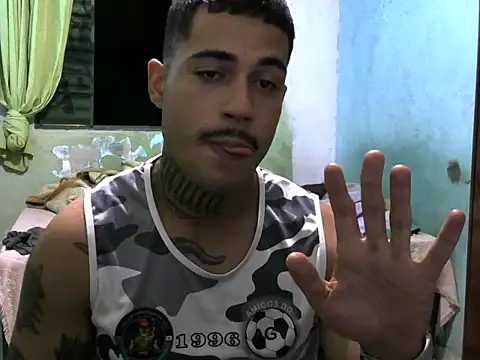 TiagopirocudoMG online show from April 16, 2026, 12:22 am