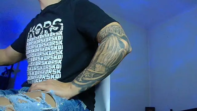 XanderCage99 online show from November 17, 2025, 6:06 am