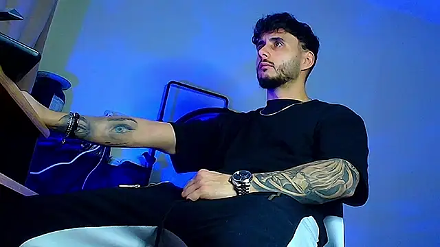 Snapshot of XanderCage99 chatting on February 16, 2026, 7:45 pm XanderCage99 online show from February 16, 2026, 7:45 pm