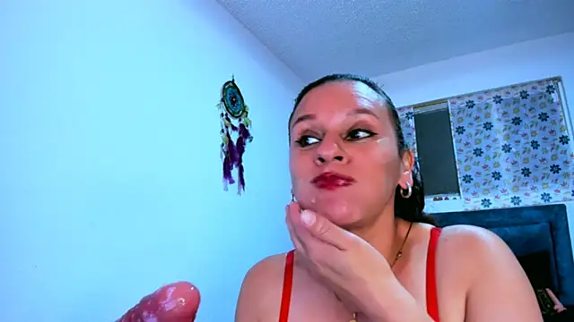 sofi saliva2511 online show from October 6, 2025, 7:03 pm