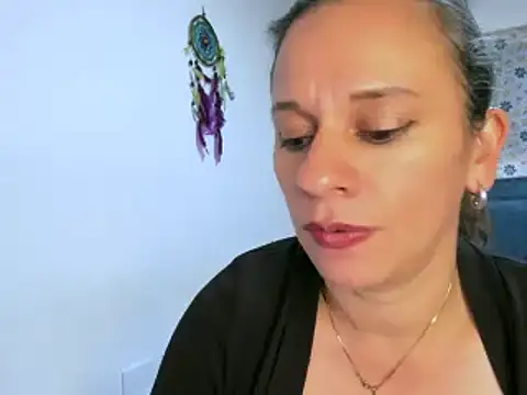 sofi saliva2511 online show from November 15, 2025, 5:28 pm