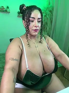 Snapshot of ariadna_cooper chatting on May 7, 2026, 4:28 am ariadna cooper online show from May 7, 2026, 4:28 am