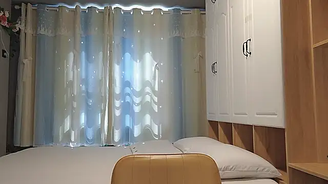 Lucky-xiuxiu online show from March 20, 2025, 3:13 am