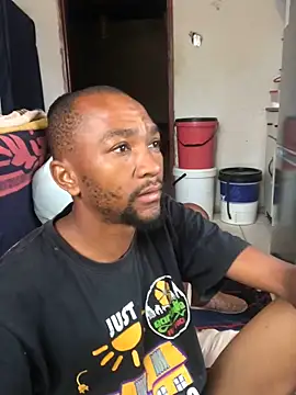 KMbesxxx online show from February 14, 2026, 7:08 am