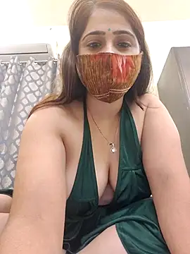 shreya1765 online show from October 7, 2025, 10:16 am