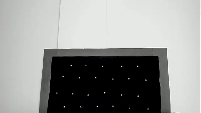 Snapshot of violetadumsper chatting on September 14, 2025, 3:18 am violetadumsper online show from September 14, 2025, 3:18 am