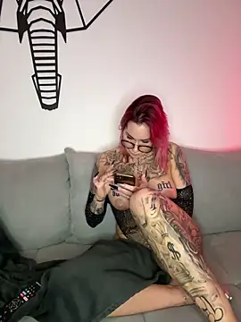 Mia-Fuchs online show from February 16, 2025, 11:17 pm