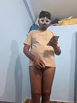 Desi Heat online show from October 21, 2025, 1:05 am