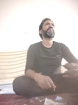 MAGNETICDADDY8 online show from October 4, 2025, 4:25 am