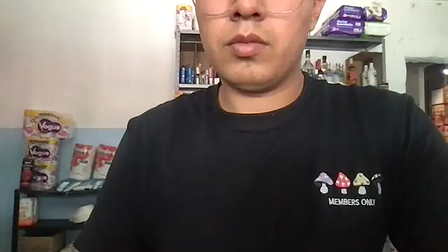 Snapshot of RODRI_POLLADURA chatting on February 13, 2026, 8:20 pm RODRI POLLADURA online show from February 13, 2026, 8:20 pm