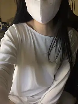 Snapshot of michikami18 chatting on January 3, 2025, 8:32 am michikami18 online show from January 3, 2025, 8:32 am