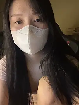 Snapshot of michikami18 chatting on January 3, 2025, 4:06 pm michikami18 online show from January 3, 2025, 4:06 pm