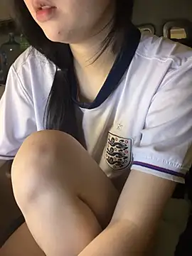 Snapshot of michikami18 chatting on January 7, 2025, 7:42 am michikami18 online show from January 7, 2025, 7:42 am