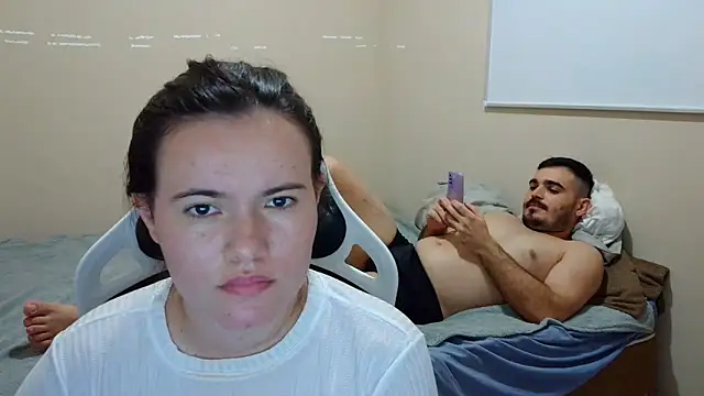 Snapshot of camillebr chatting on March 22, 2025, 6:47 pm camillebr online show from March 22, 2025, 6:47 pm