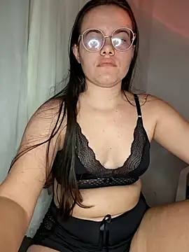 camillebr online show from May 3, 2026, 11:19 pm