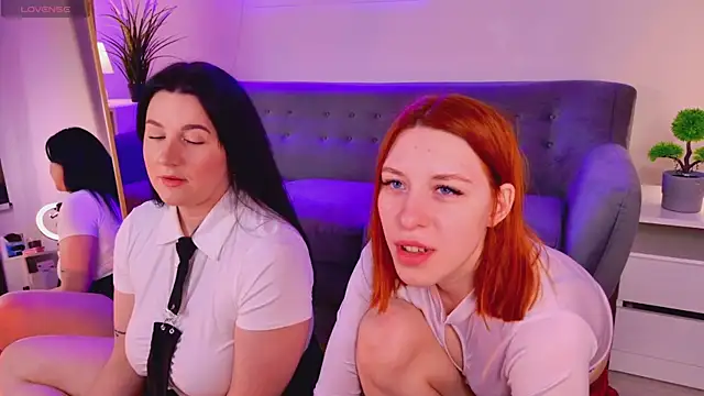 Mikka Blush online show from November 28, 2025, 11:38 pm