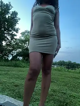 lunalustycumslut online show from June 12, 2026, 12:41 am