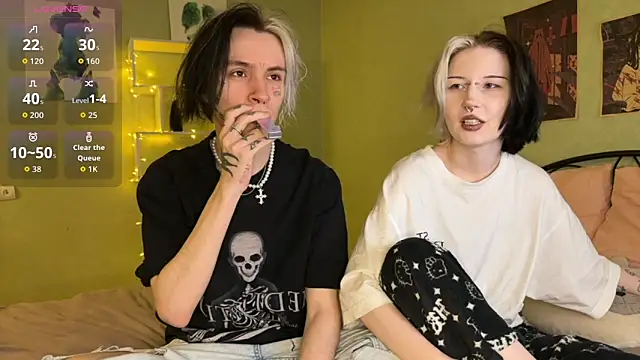 VeryRare TwinS online show from December 1, 2025, 12:44 am