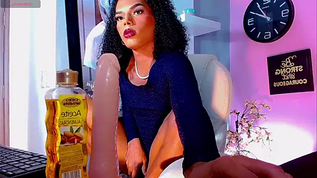 Diva Smith02 online show from January 15, 2025, 5:47 pm