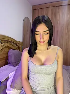 Maddy Jones online show from June 19, 2026, 2:17 am