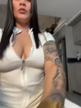 squirtqueentati online show from June 26, 2026, 5:35 am