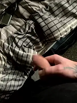 coreyl9718 online show from January 11, 2026, 7:32 pm