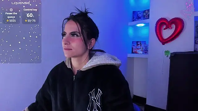 Anniee x online show from April 30, 2026, 12:56 pm