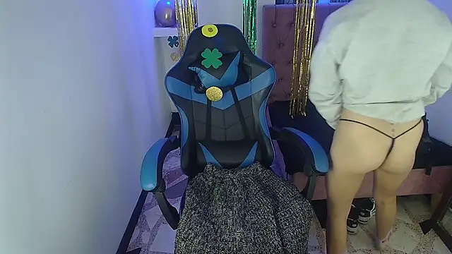 Anniee x online show from March 18, 2025, 12:39 pm