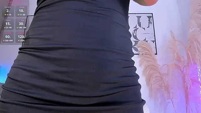 NiiaEvanss online show from October 16, 2025, 1:19 pm