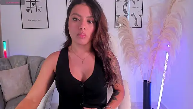 NiiaEvanss online show from October 2, 2025, 3:37 pm