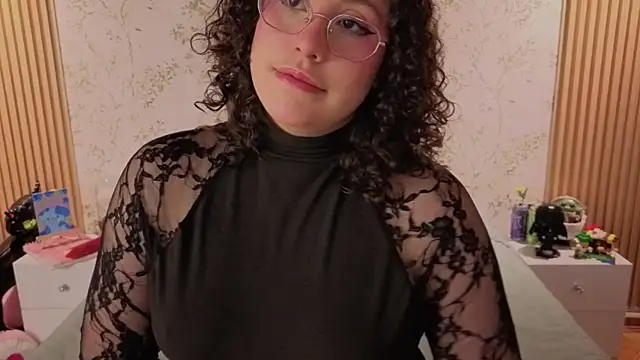 Charlotte  Miller online show from July 28, 2026, 11:28 am