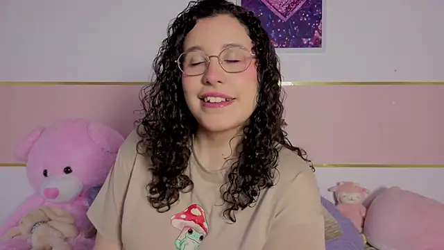 Charlotte  Miller online show from November 28, 2025, 12:05 pm