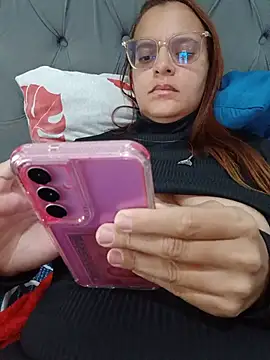 AliceRuivinha2 online show from July 12, 2026, 9:59 pm