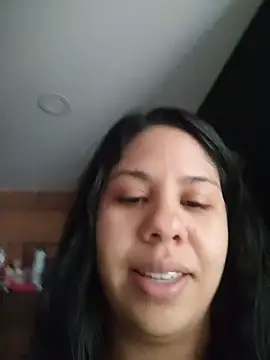 Snapshot of downsonMia chatting on May 14, 2026, 1:08 pm downsonMia online show from May 14, 2026, 1:08 pm