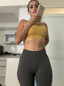 Snapshot of Samantha_bigboobs chatting on March 12, 2026, 6:45 pm Samantha bigboobs online show from March 12, 2026, 6:45 pm