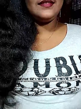 Snapshot of YERY_HOT chatting on January 7, 2026, 5:18 pm YERY HOT online show from January 7, 2026, 5:18 pm