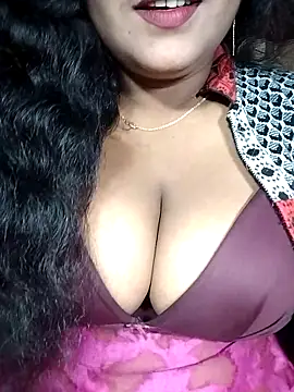 Snapshot of YERY_HOT chatting on December 4, 2025, 5:23 pm YERY HOT online show from December 4, 2025, 5:23 pm