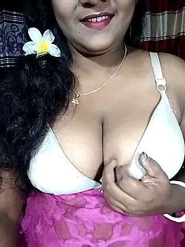 Snapshot of YERY_HOT chatting on November 7, 2025, 5:50 pm YERY HOT online show from November 7, 2025, 5:50 pm