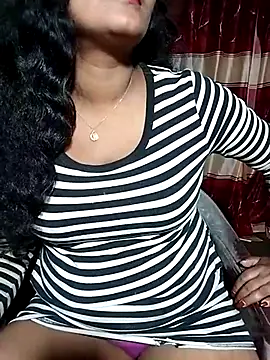 Snapshot of YERY_HOT chatting on March 7, 2025, 6:00 pm YERY HOT online show from March 7, 2025, 6:00 pm