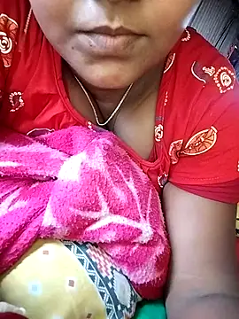 Snapshot of YERY_HOT chatting on February 24, 2026, 6:36 am YERY HOT online show from February 24, 2026, 6:36 am