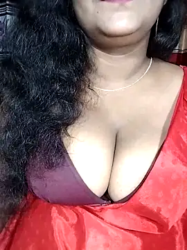 Snapshot of YERY_HOT chatting on November 27, 2025, 5:35 pm YERY HOT online show from November 27, 2025, 5:35 pm