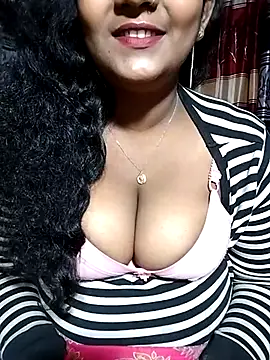 Snapshot of YERY_HOT chatting on March 7, 2025, 9:48 pm YERY HOT online show from March 7, 2025, 9:48 pm