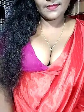 Snapshot of YERY_HOT chatting on October 21, 2025, 5:23 pm YERY HOT online show from October 21, 2025, 5:23 pm