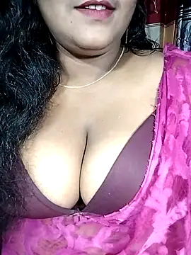 Snapshot of YERY_HOT chatting on November 28, 2025, 5:35 pm YERY HOT online show from November 28, 2025, 5:35 pm